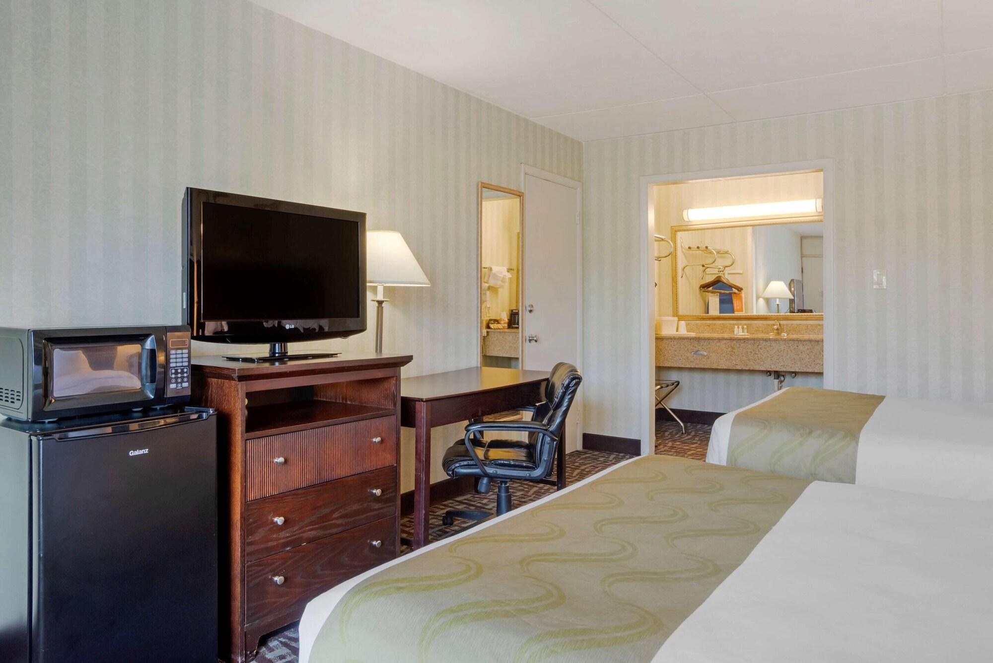 Quality Inn Fredericksburg Near Historic Downtown Exterior photo