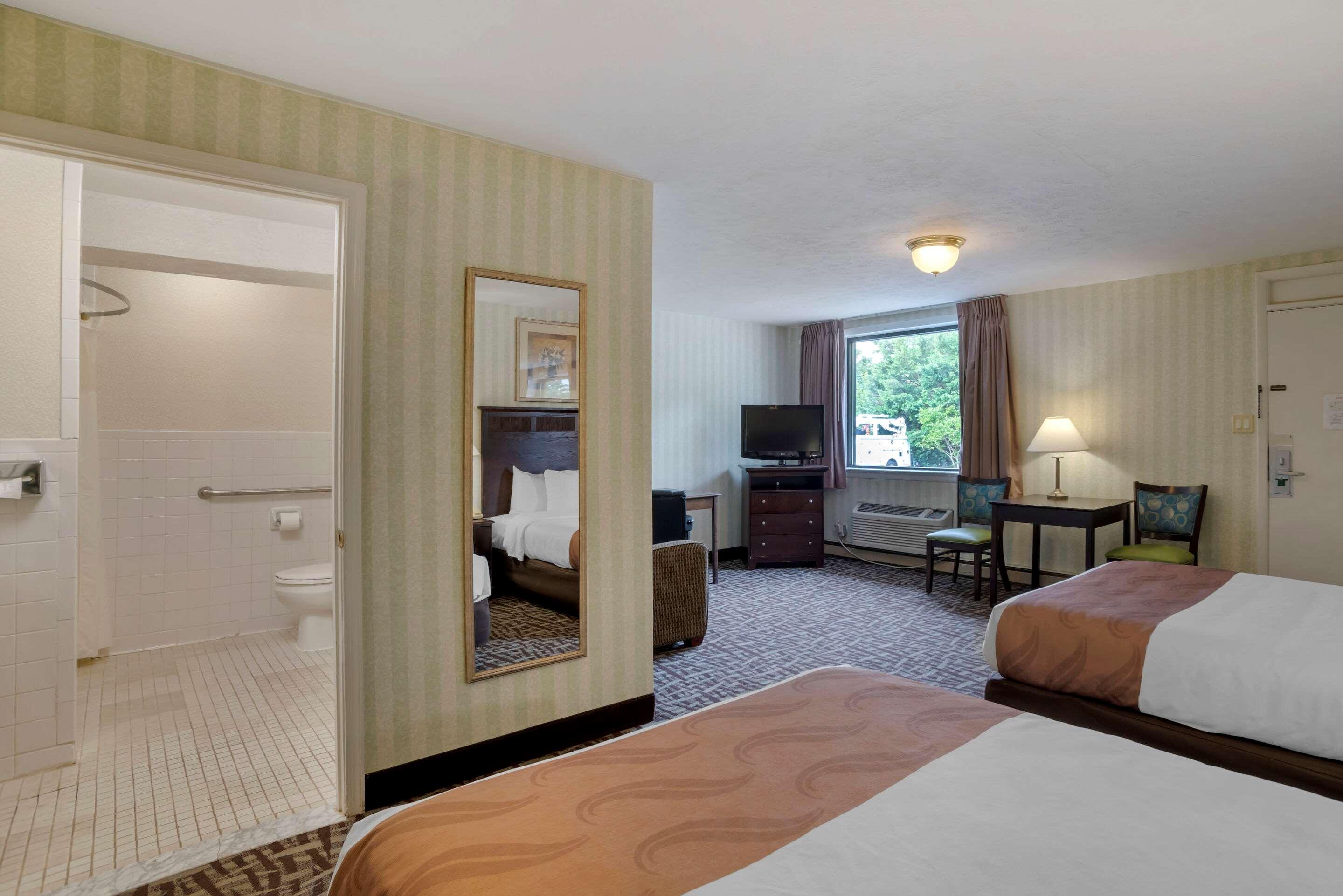 Quality Inn Fredericksburg Near Historic Downtown Exterior photo